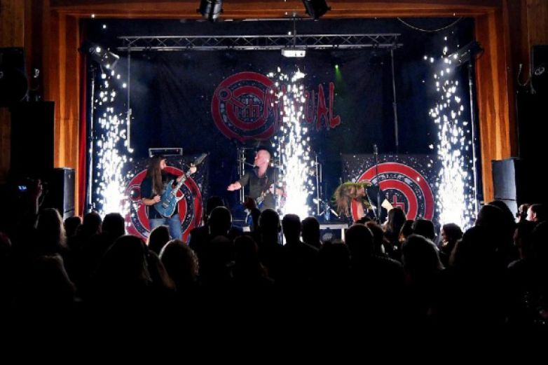 Vych&aacute;z&iacute; nov&eacute; album V&aacute;lka Bohů skupiny Manual