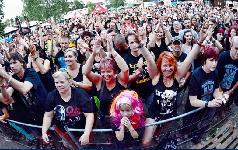 Setk&aacute;n&iacute; s rockovou muzikou na festivalu The Legends Rock Fest