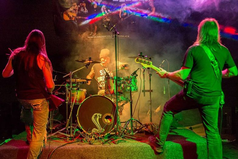 Dead Daniels &ndash; značka ostře nabrou&scaron;en&eacute;ho Rock 'N' Rollu!