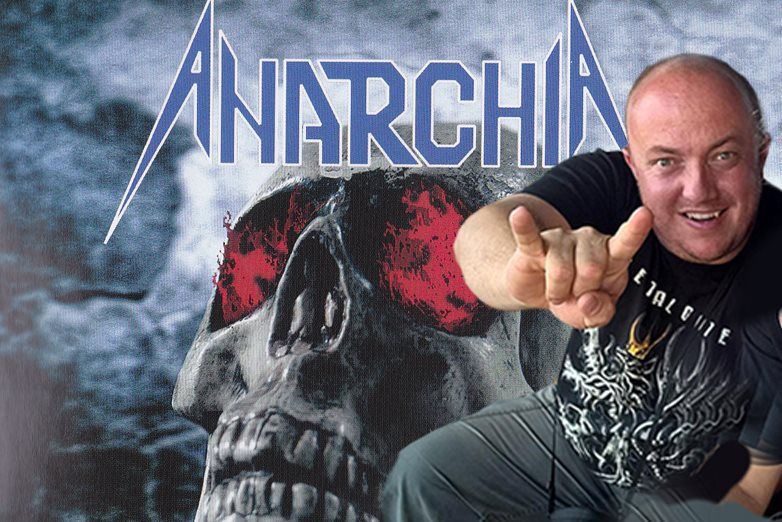 Soudn&yacute; den přich&aacute;z&iacute; spolu s kapelou Anarchia