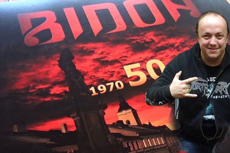 Bigb&iacute;tov&yacute; BIDON slav&iacute; deskou 50 let