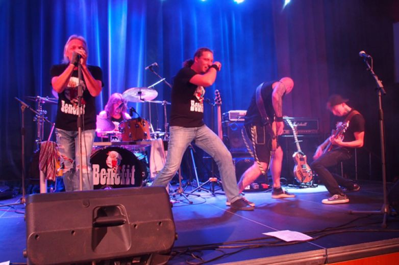 Rockeři tleskali kapel&aacute;m Telegraf, Benefit a Alžběta