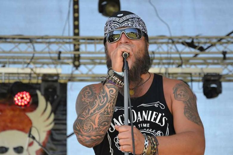 Řvouc&iacute; motor kapely Grady Ann Petr &Scaron;&iacute;&scaron;a &Scaron;perl