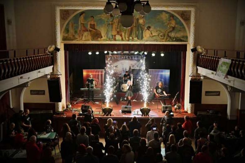 N&aacute;roď&aacute;k Jaroměř - Klub pln&yacute; festivalů