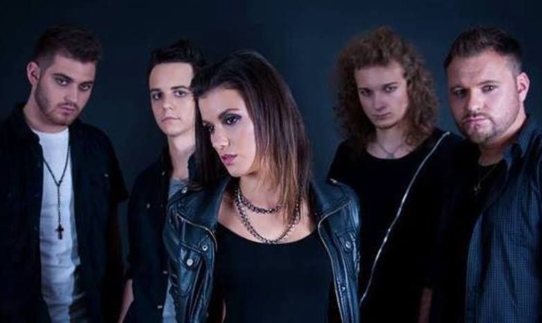 Anacreon hostem turn&eacute; Arakainu!