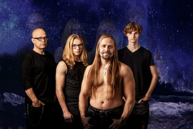 Pavel HANUS otev&iacute;r&aacute; svou hudebn&iacute; du&scaron;i ve sv&eacute;m třet&iacute;m albu "DŘ&Iacute;V NEŽ HVĚZDY VYJDOU"