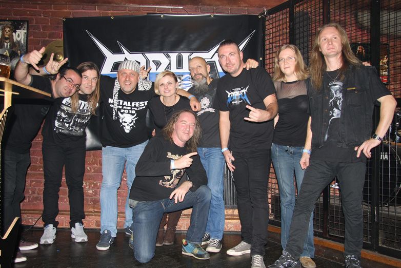 Pražsk&aacute; kapela Saphet vych&aacute;z&iacute; z temnoty