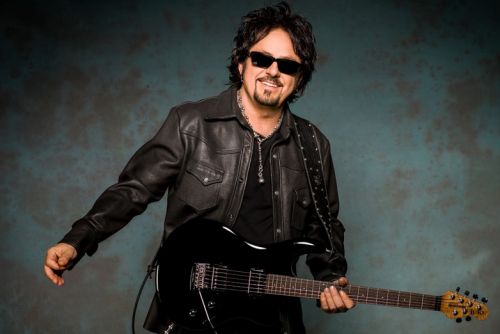 č.40 Steve Lukather