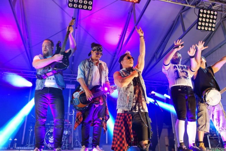 Walda Gang, Traktor a Rebel rozpumpovali Klub Vagon Golčův Jen&iacute;kov