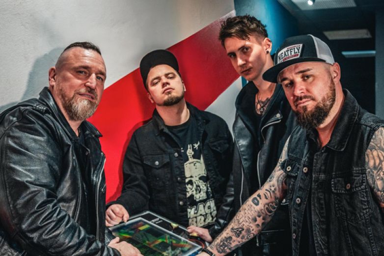 Forrest Jump: Vrtochy na vinylu, j&iacute;zda s Traktorem a hlad po nov&eacute;m albu