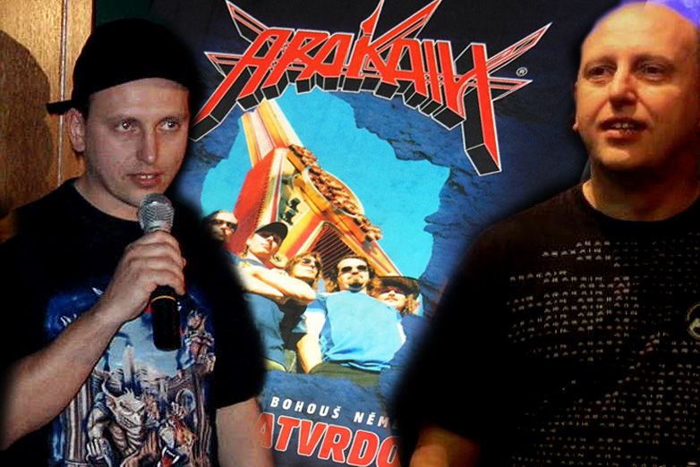 Transparenty v rukou, to je snad m&aacute;men&iacute;....