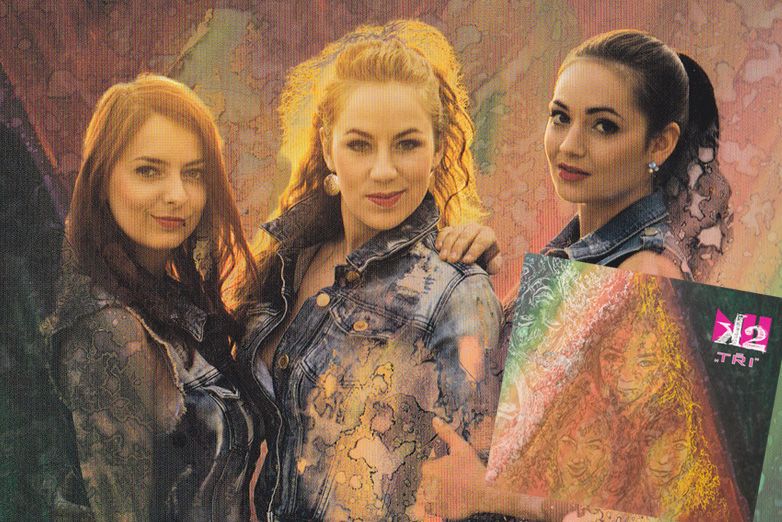 K2 &ndash; tři kr&aacute;sn&eacute; jezinky v&aacute;b&iacute;