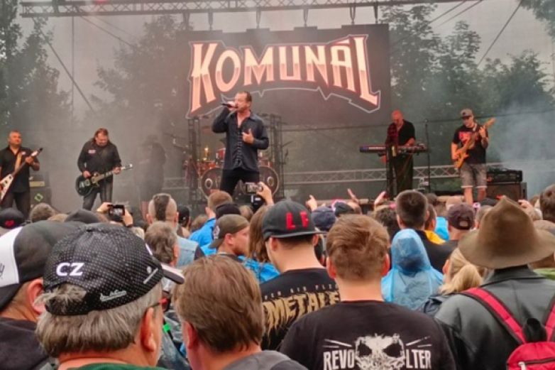 Dřevorockfest 2022 - Are&aacute;l z&aacute;mku v Dřevohostic&iacute;ch 5.7.2022