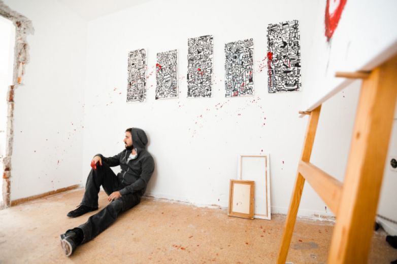 Kapela Frozen Poppyhead v nov&eacute;m klipu dokazuje, že mal&iacute;řstv&iacute; a hudba spolu dokonale funguj&iacute;!