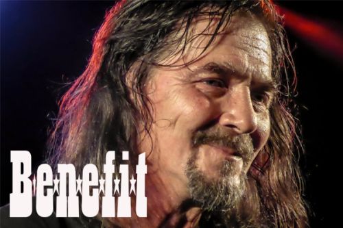 Benefit slav&iacute; 55 let: na jednom p&oacute;diu s Mark&yacute;z John a Odysseou