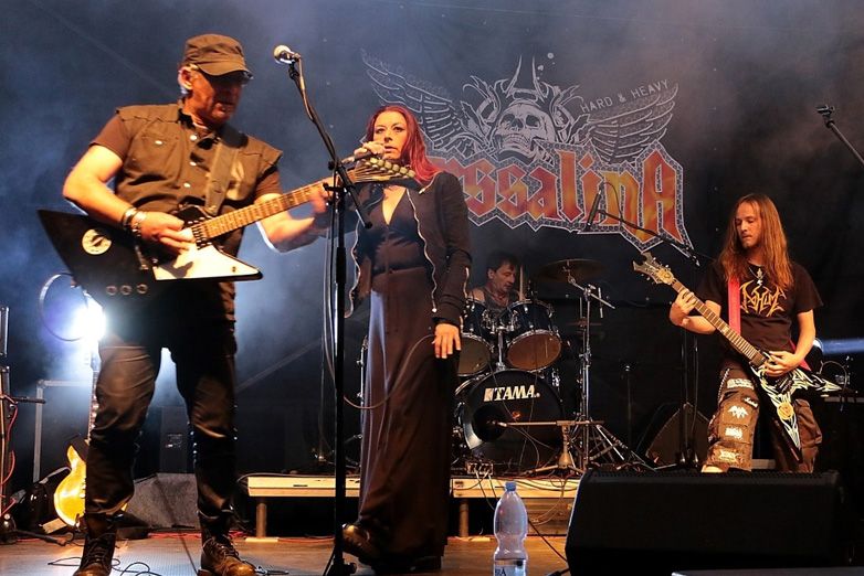 V Karvin&eacute; duněl ryz&iacute; hard rock!!