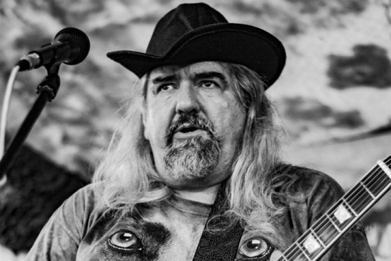 Ruda Rožďalovsk&yacute; nemus&iacute; použ&iacute;vat sprost&aacute; slova