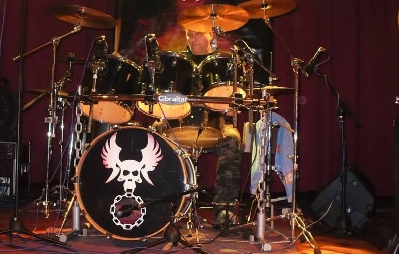 Rozhovor s buben&iacute;kem z Grady Ann Petrem &Scaron;o&scaron;onem Hůrkou