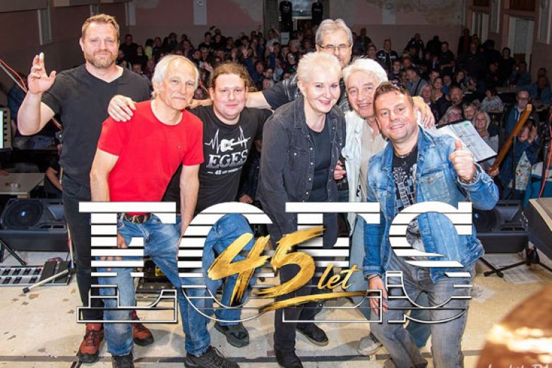 Eges slavili 45 let ve velk&eacute;m stylu! Legend&aacute;rn&iacute; tanečn&iacute; kapela vr&aacute;tila publikum do zlat&eacute; &eacute;ry z&aacute;bav