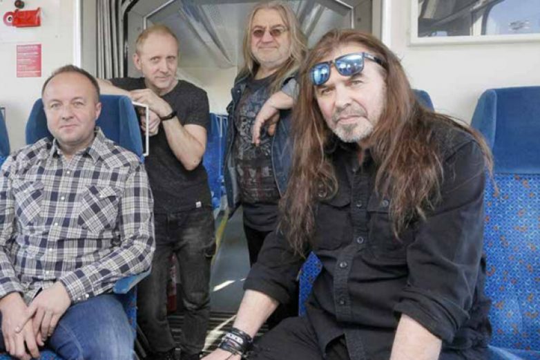 ALBAND m&aacute; Devět životů