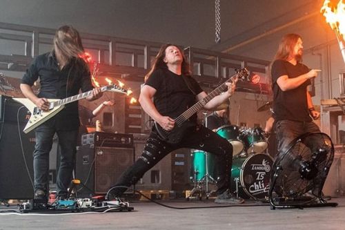 Chlíff vyráží do útoku: nové album Steel Heavy podpořené ohnivým klipem.