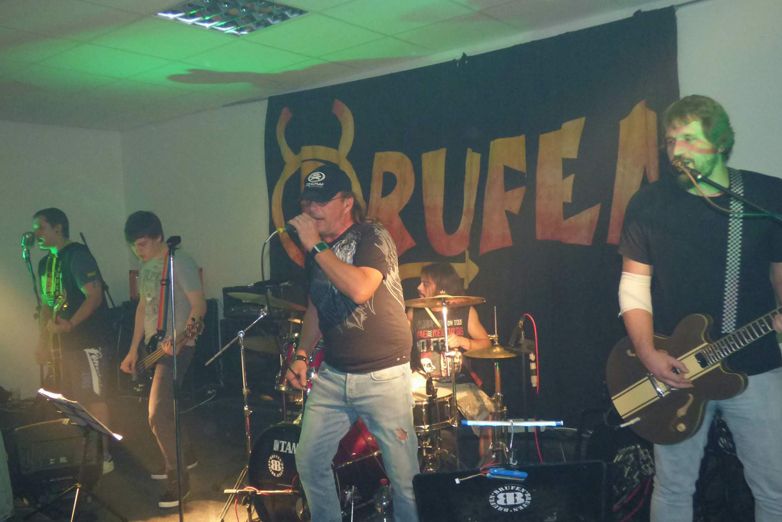 Rozhovor s baskytaristou Karlem Sk&aacute;lou z Brufenu