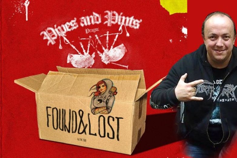 Předu potě&scaron;en&iacute;m při poslechu par&aacute;dn&iacute;ch pecek Pipes &amp; Pints