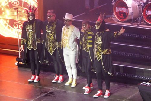 Panoptiko vyprodalo Forum Karl&iacute;n: velkolep&aacute; show bez slab&eacute;ho m&iacute;sta a křest alba Nirvana