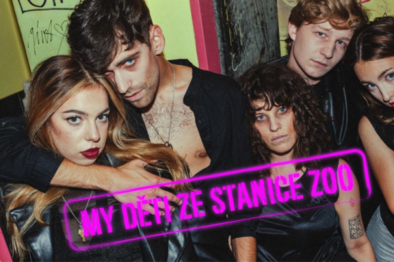 My děti ze stanice ZOO vstupuh&iacute; do Plzně: Syrov&yacute; př&iacute;běh, kter&yacute; ani po letech neotupěl