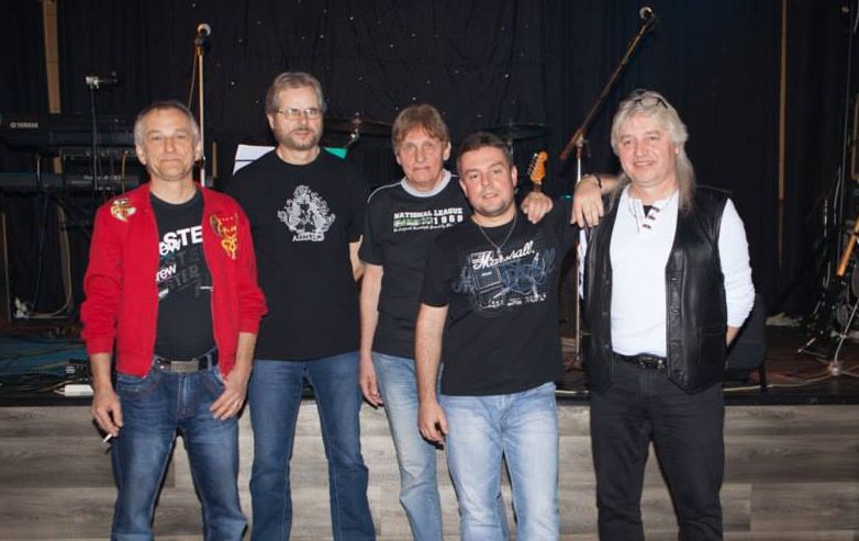 AŤ ŽIJE ROCK, AŤ JE TU VĚČNĚ S N&Aacute;MI D&Aacute;L - SKUPINA EGES SLAV&Iacute; 35 LET