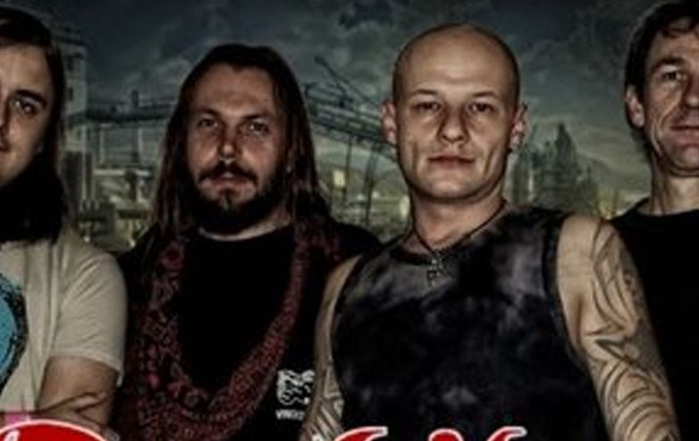 ORCHIDEA KOVOV&Aacute; KVĚTINA Z KARVIN&Eacute;