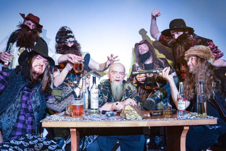 Loupežn&iacute;ci přepadli Rockpalace