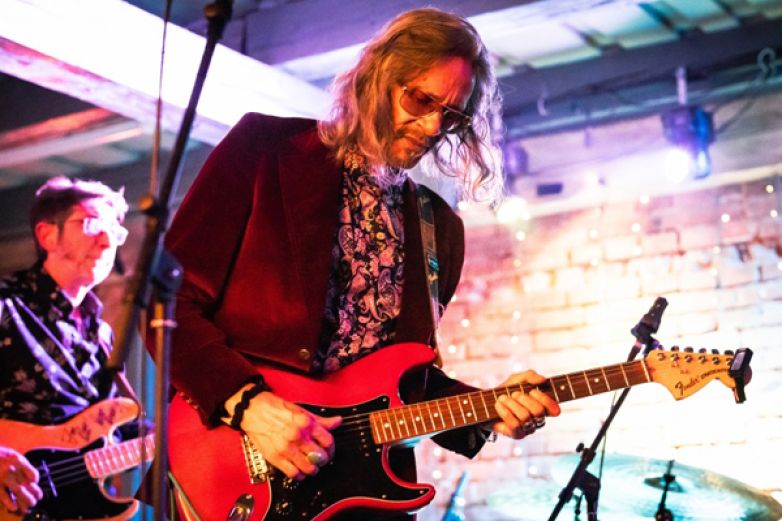 Leon Morris Hendrix zav&iacute;t&aacute; letos na Slovensko